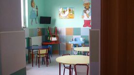 Guardería Escuela Infantil Don Peque mesas y salón