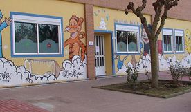 Guardería Escuela Infantil Don Peque mural del jardín 